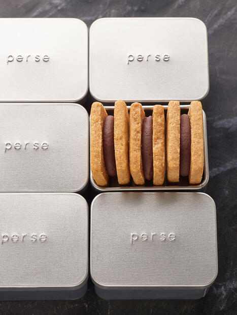 Shortbread cookies with chocolate filling